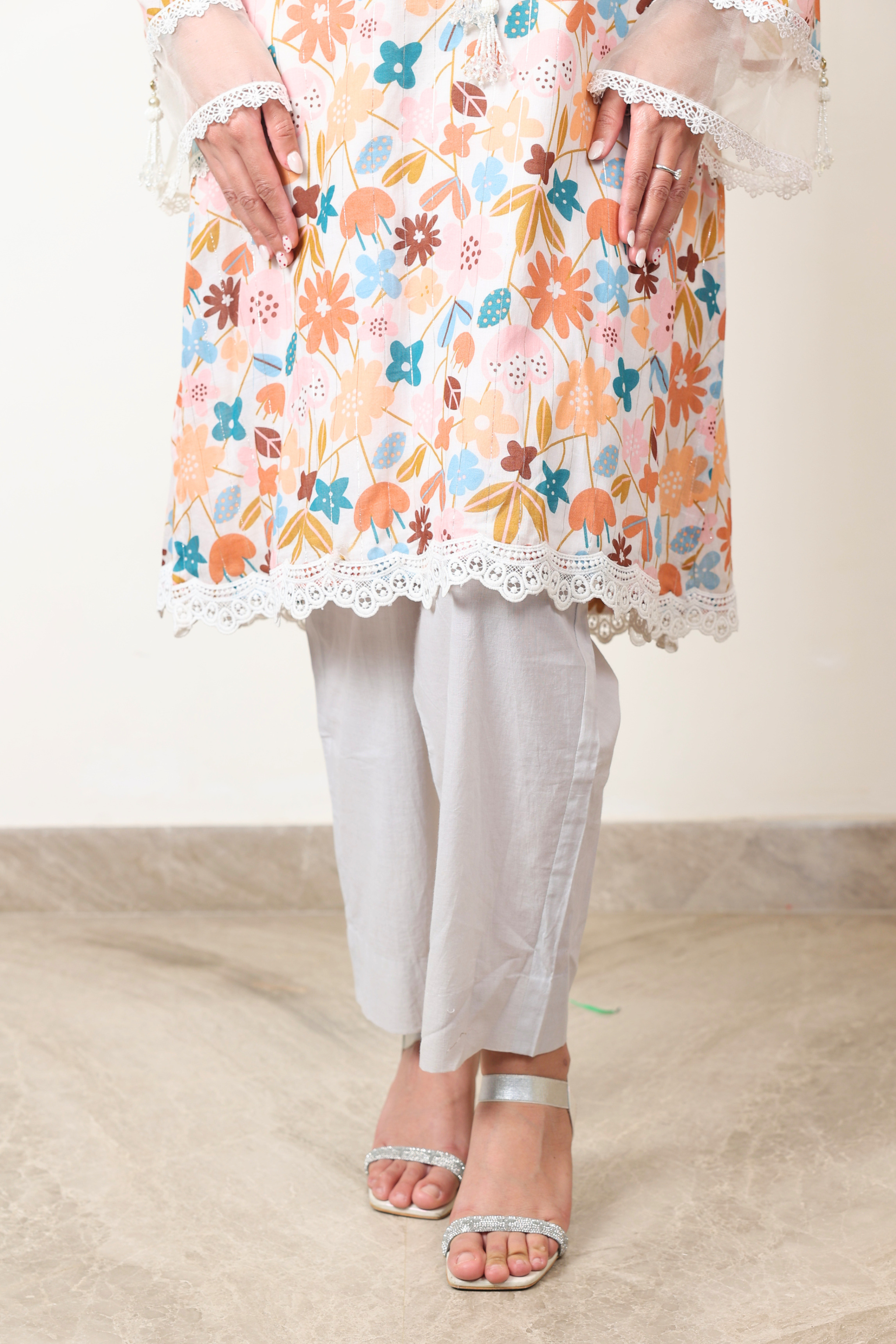 White Bageecha Set